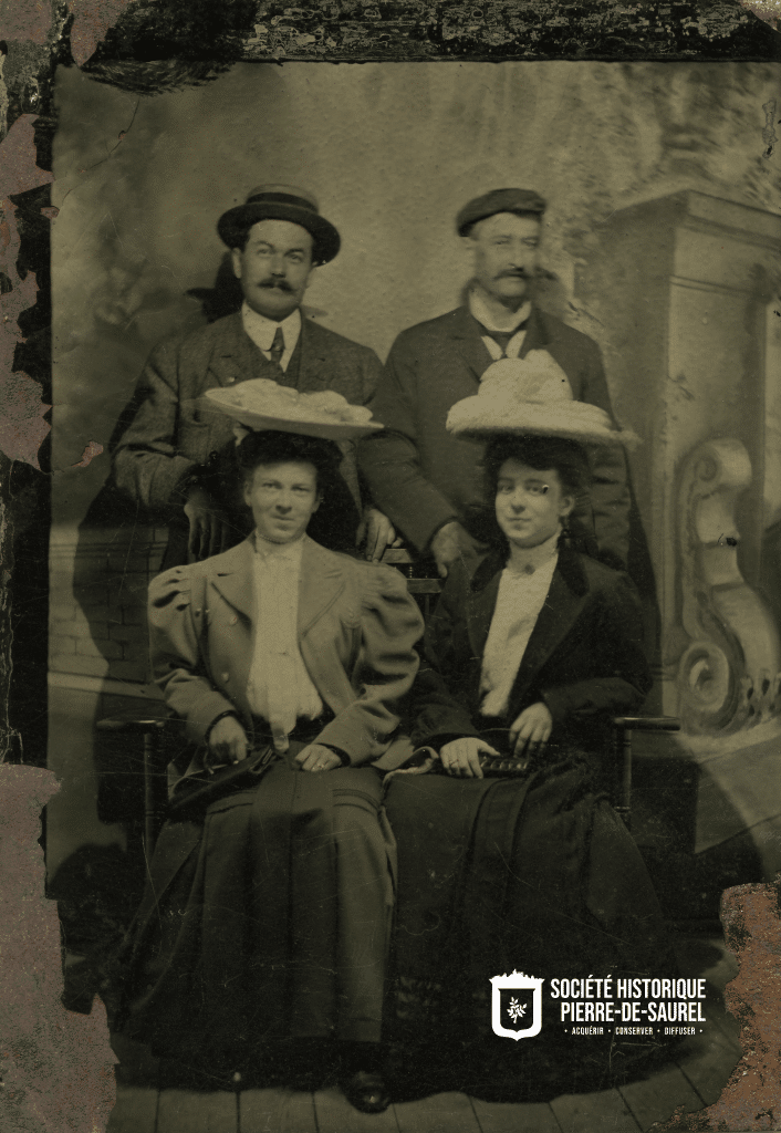 Ferrotype d'un groupe.